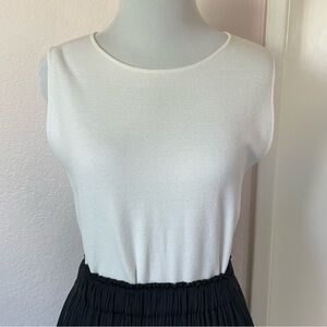 Ann Taylor Petite Ivory Sleeveless Knit Top Keyhole Back MP
